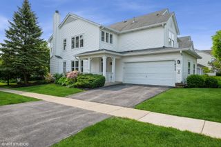 2877 Falling Waters Lane 2877, Lindenhurst, IL 60046