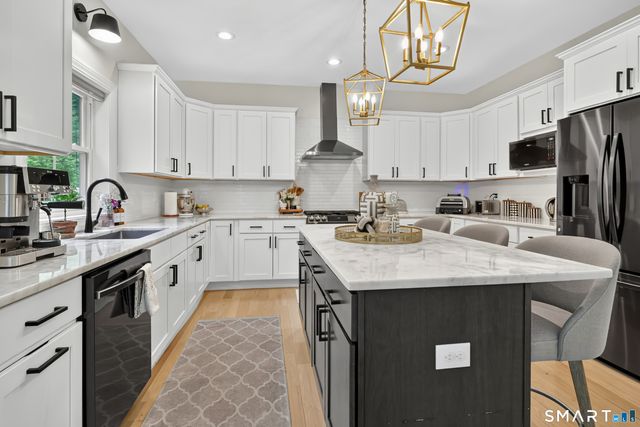 56 Stone House Lane, Burlington, CT 06013