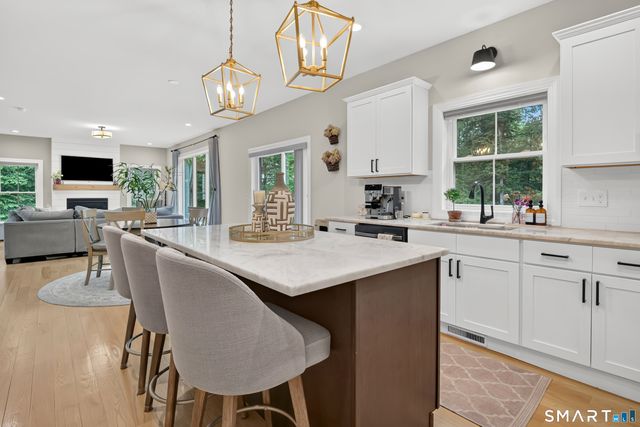 56 Stone House Lane, Burlington, CT 06013
