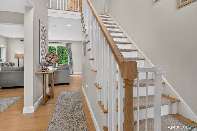 56 Stone House Lane, Burlington, CT 06013