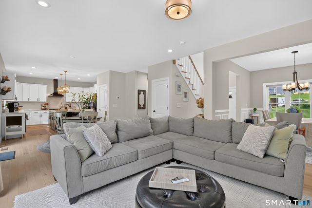 56 Stone House Lane, Burlington, CT 06013