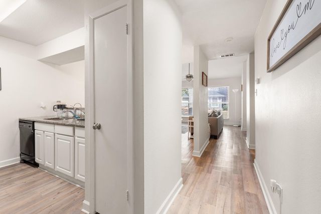 1501 Stallings Drive 48, College Station, TX 77840