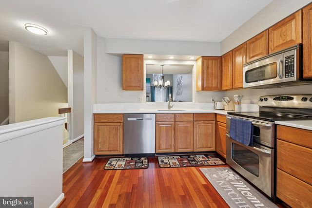 8309 LINDEN OAKS CT, Lorton, VA 22079