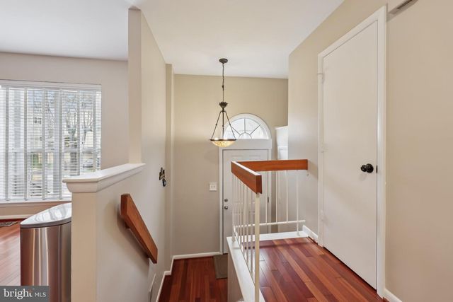 8309 LINDEN OAKS CT, Lorton, VA 22079