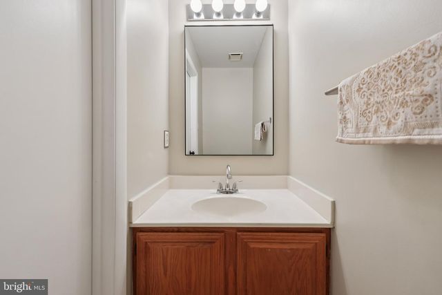 8309 LINDEN OAKS CT, Lorton, VA 22079