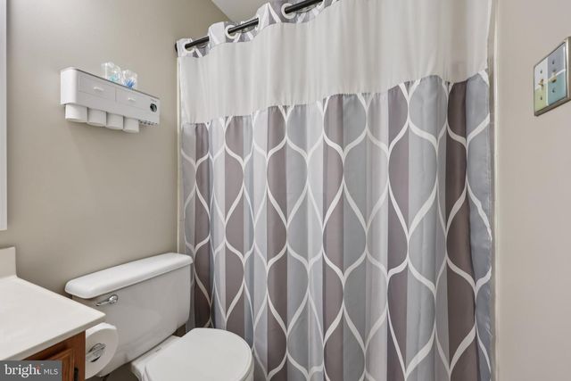 8309 LINDEN OAKS CT, Lorton, VA 22079