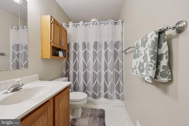 8309 LINDEN OAKS CT, Lorton, VA 22079