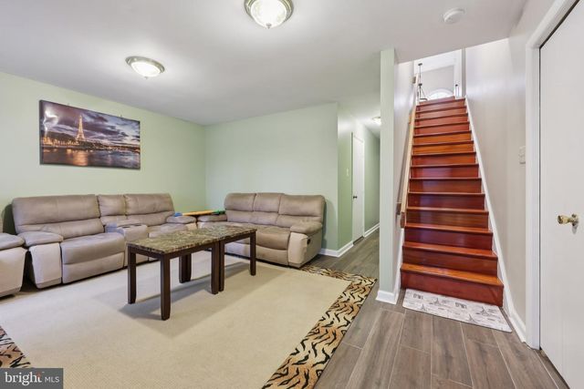 8309 LINDEN OAKS CT, Lorton, VA 22079