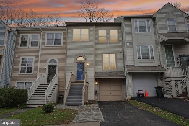 8309 LINDEN OAKS CT, Lorton, VA 22079