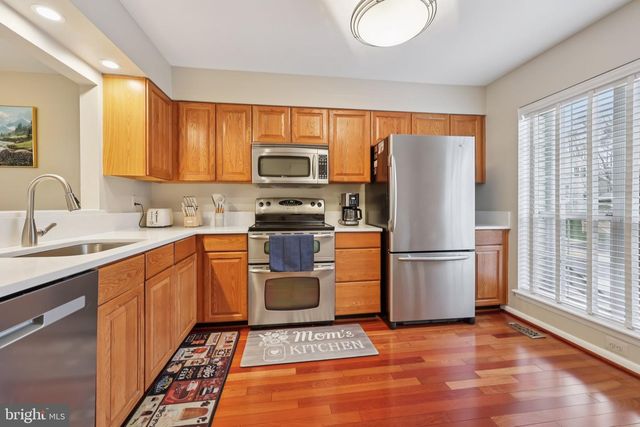 8309 LINDEN OAKS CT, Lorton, VA 22079