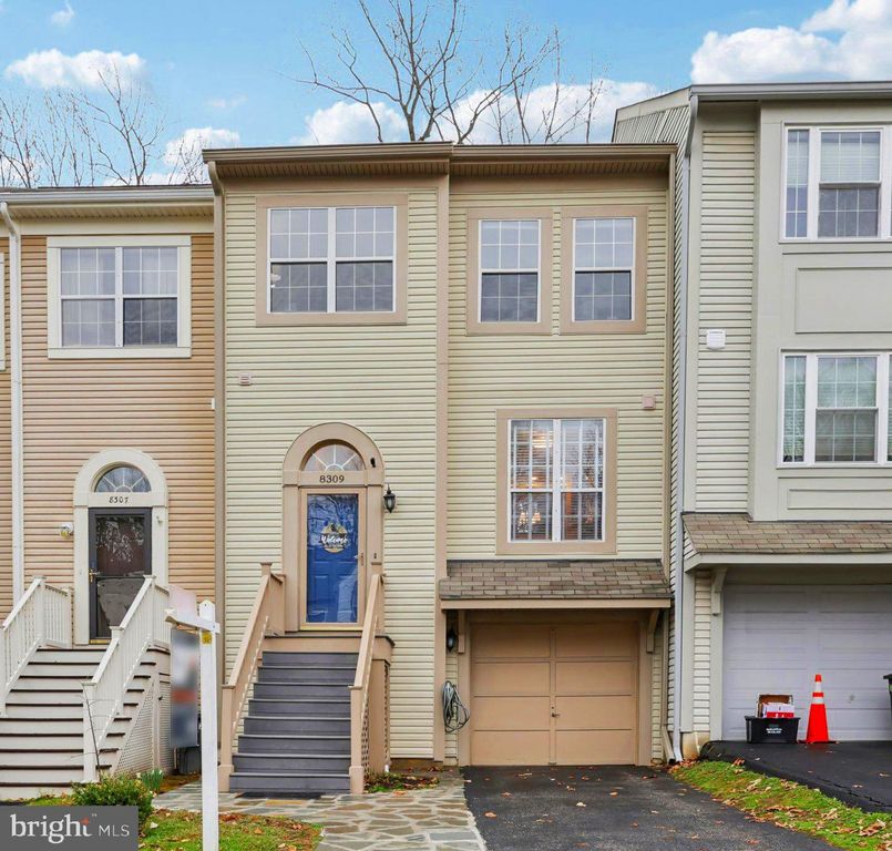 8309 LINDEN OAKS CT, Lorton, VA 22079