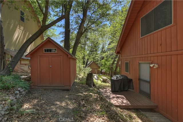 32801 Encina Drive, Arrowbear, CA 92382