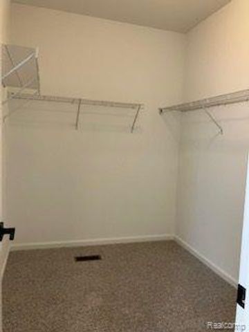 6198 Parker Drive, Fenton, MI 48451