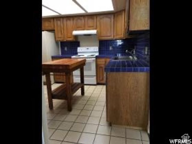 304 W WILLOW WAY, Pleasant View, UT 84414