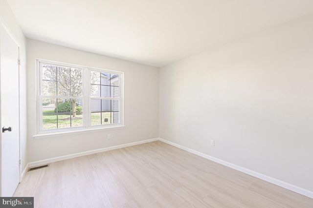 307 LONDON CT, Egg Harbor Township, NJ 08234