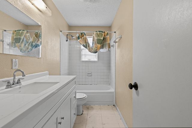 2606 Cedarcrest Dr., Marshall, TX 75672