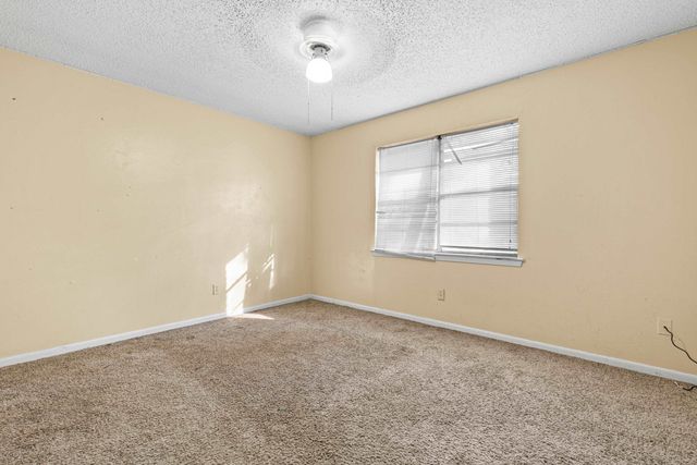 2606 Cedarcrest Dr., Marshall, TX 75672