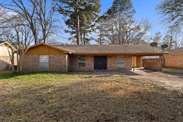 2606 Cedarcrest Dr., Marshall, TX 75672