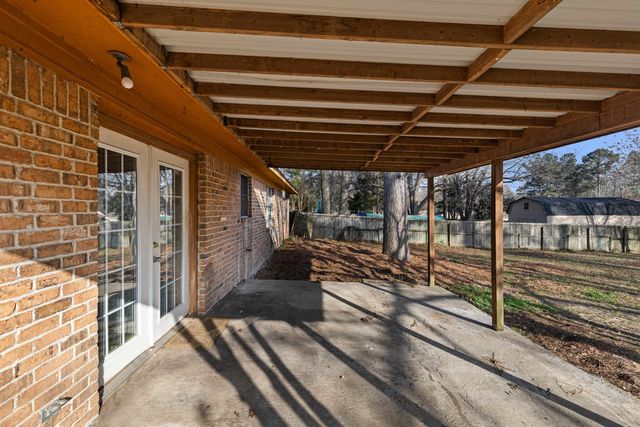 2606 Cedarcrest Dr., Marshall, TX 75672