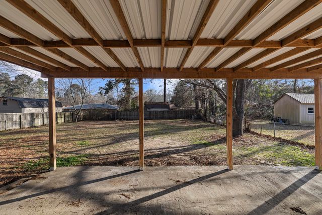 2606 Cedarcrest Dr., Marshall, TX 75672