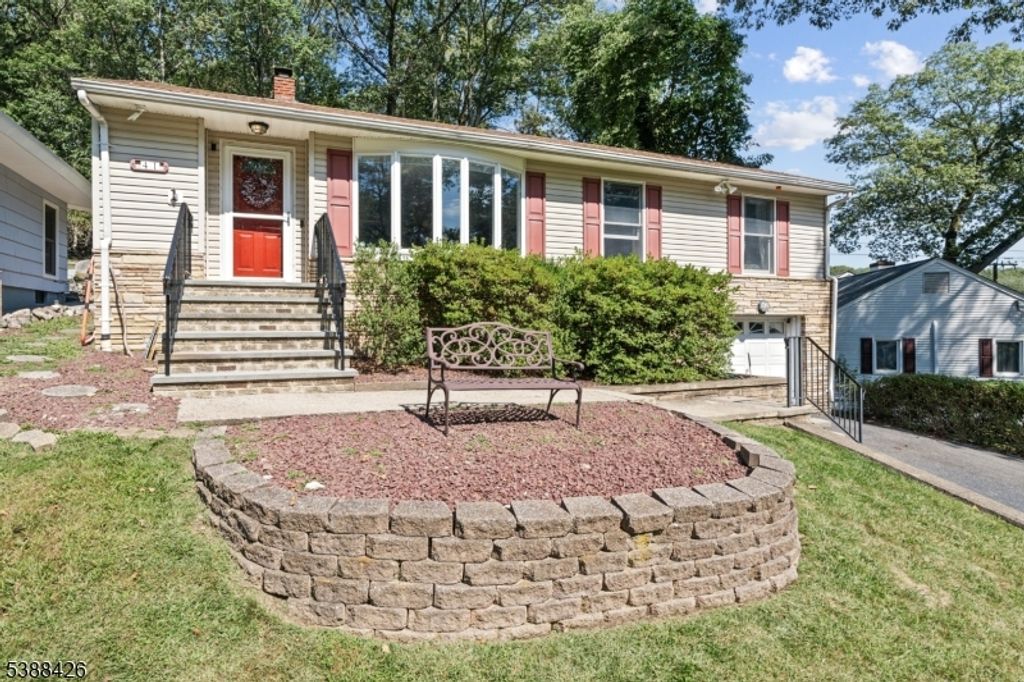 41 Seneca Ave, Rockaway Twp., NJ 07866