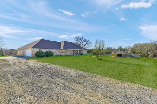 198 Friendship Circle, Bells, TX 75414
