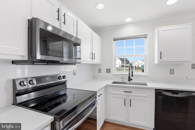 304 CHRISTIANA RIVER DR, Clayton, DE 19938
