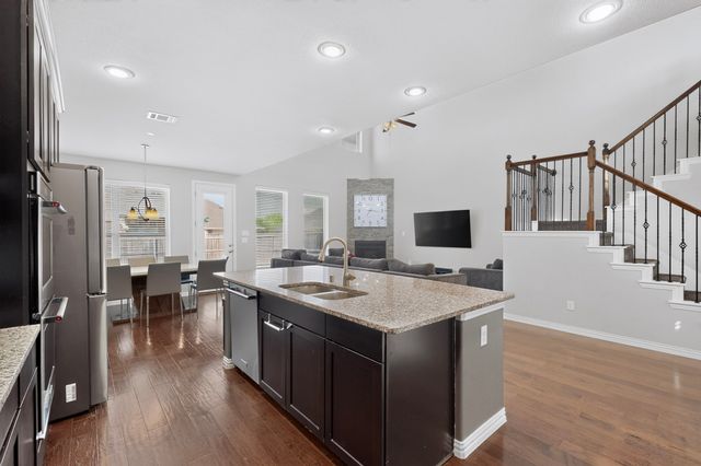340 Redstone Drive, Sunnyvale, TX 75182