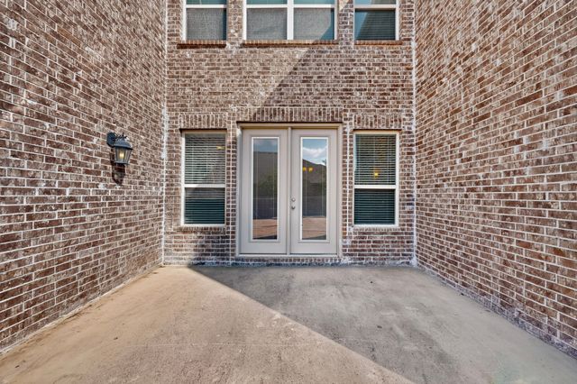 340 Redstone Drive, Sunnyvale, TX 75182