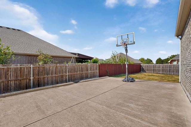 340 Redstone Drive, Sunnyvale, TX 75182