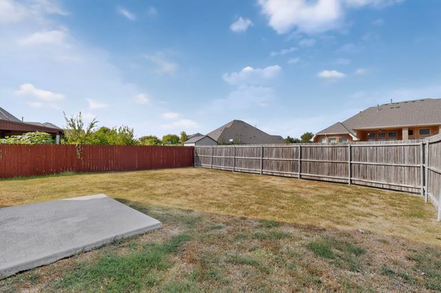 340 Redstone Drive, Sunnyvale, TX 75182