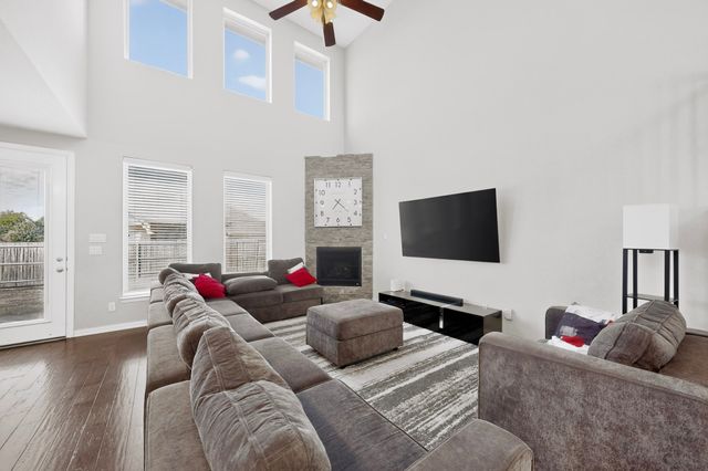 340 Redstone Drive, Sunnyvale, TX 75182