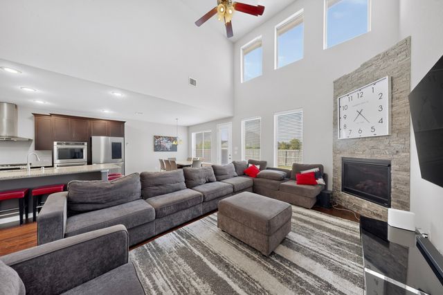 340 Redstone Drive, Sunnyvale, TX 75182