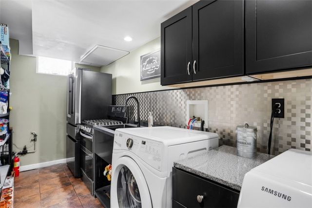 102 Kenwood, Kennedy Twp, PA 15108