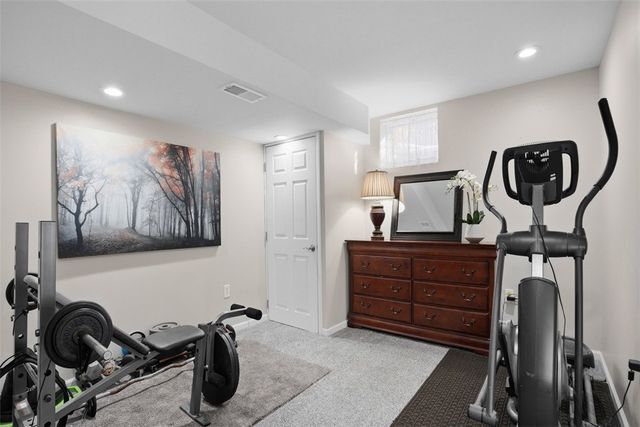 102 Kenwood, Kennedy Twp, PA 15108