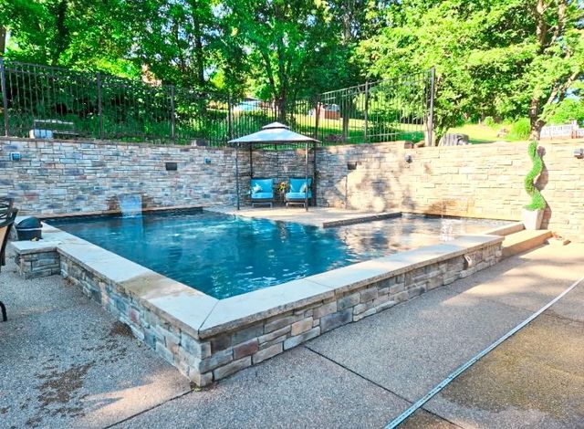 102 Kenwood, Kennedy Twp, PA 15108