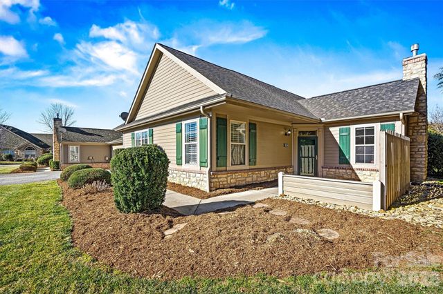 823 Wynnshire Drive B, Hickory, NC 28601