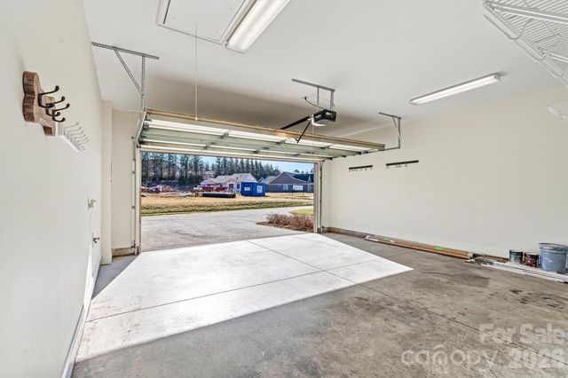 823 Wynnshire Drive B, Hickory, NC 28601