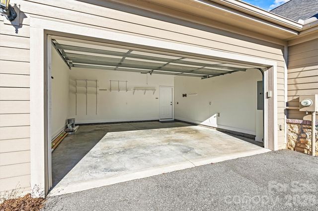 823 Wynnshire Drive B, Hickory, NC 28601