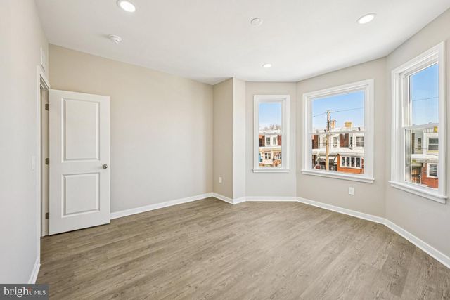 914 S 54TH ST, Philadelphia, PA 19143