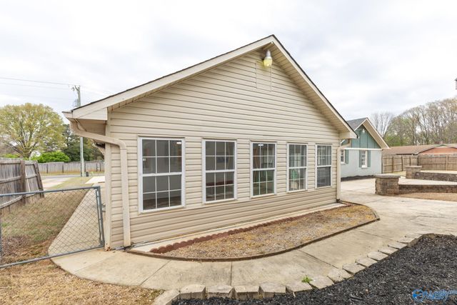 2201 Auburn Drive SW, Decatur, AL 35603