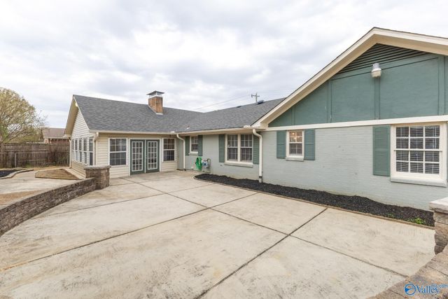 2201 Auburn Drive SW, Decatur, AL 35603