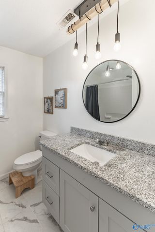 2201 Auburn Drive SW, Decatur, AL 35603