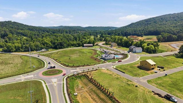 10111 Shire Walk Park 11, Collegedale, TN 37363