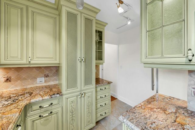 110-11 Queens Boulevard 6C, Forest Hills, NY 11375