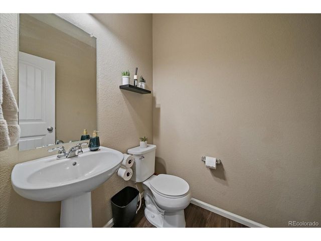 21892 E Quincy Cir, Aurora, CO 80015