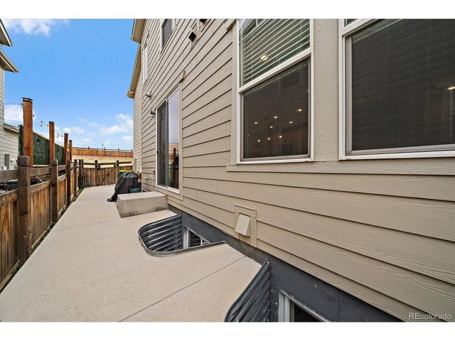 21892 E Quincy Cir, Aurora, CO 80015
