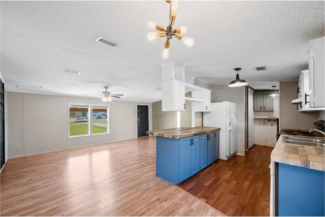 309 THORNHILL ESTATES COURT, Winter Haven, FL 33880