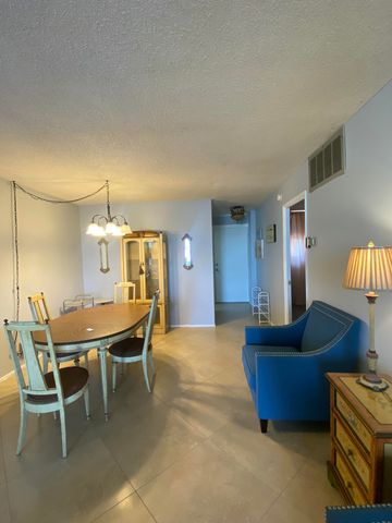 1731 SE 15th Street 202, Fort Lauderdale, FL 33316