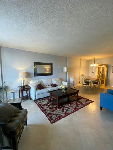 1731 SE 15th Street 202, Fort Lauderdale, FL 33316